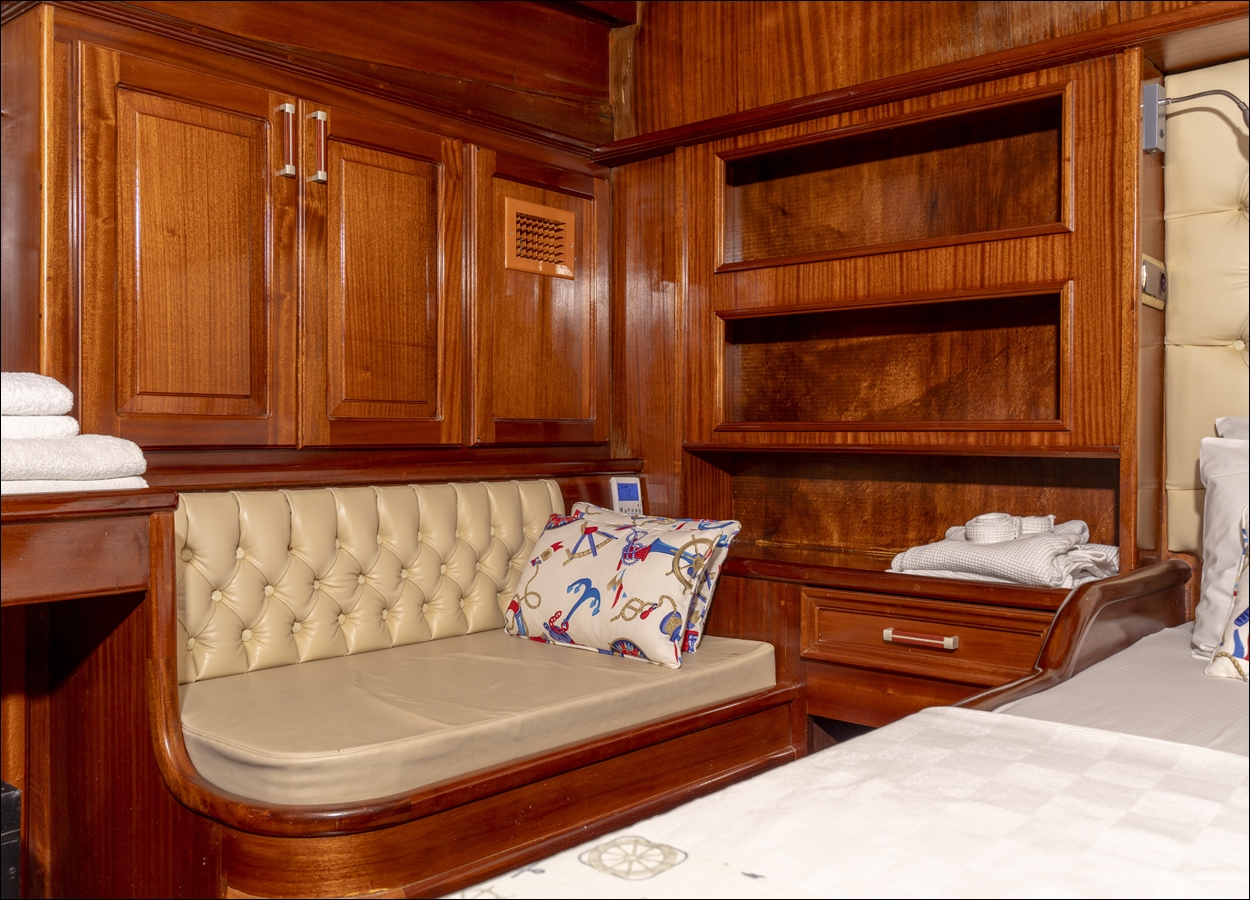 FURKAN III -DORİS ( LUX YACHT)